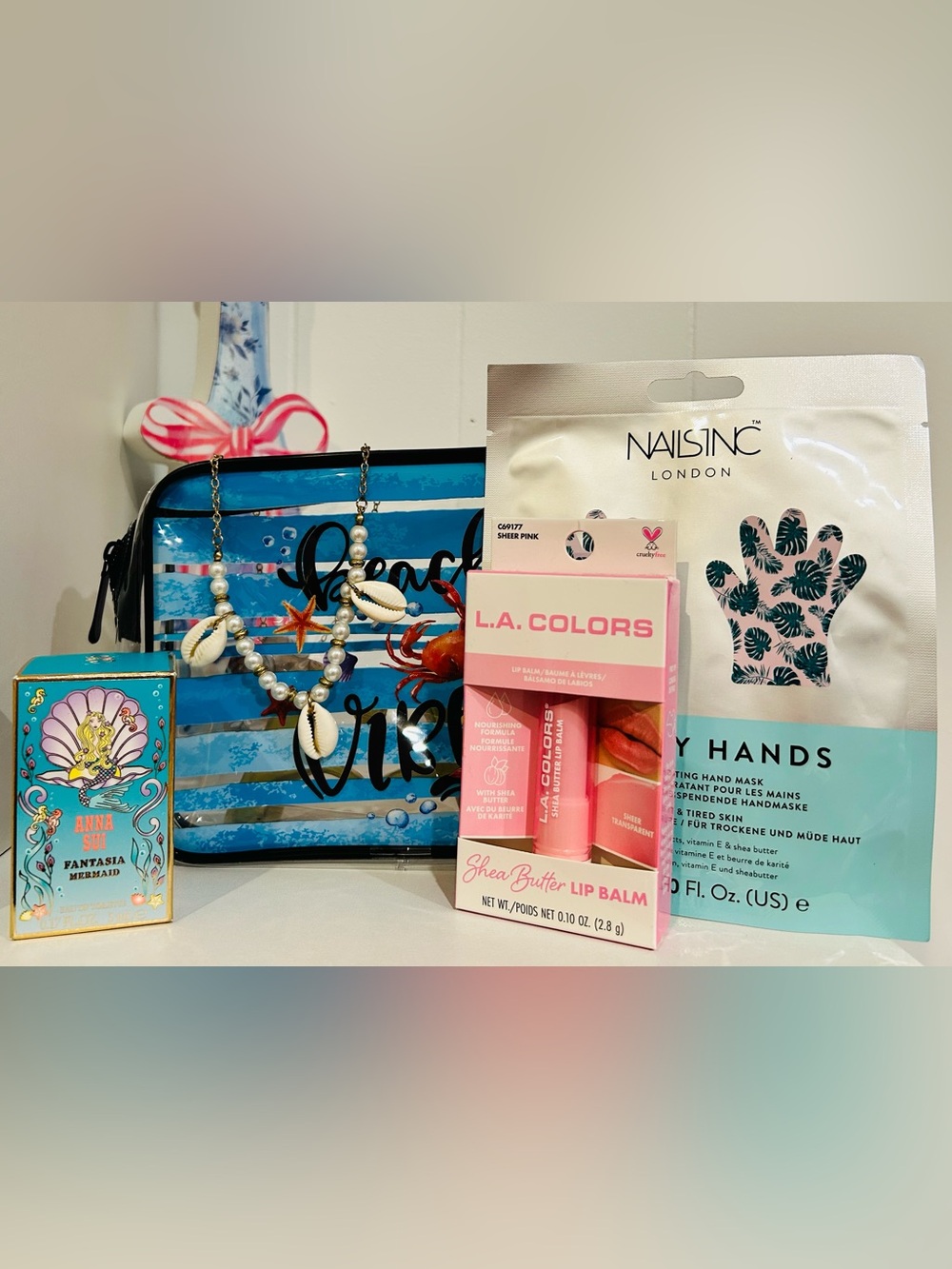 Beach Vibes Cosmetic Case and Beauty Bundle